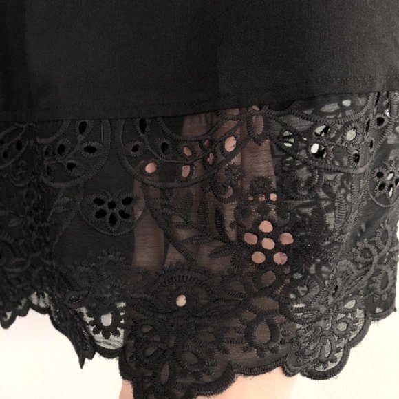 New French Connection Embroidered Eyelet Hem Short Sleeve Tee Black Size XS - Picture 8 of 16